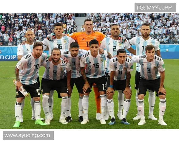 秘鲁国家男子足球队球星风采：从历史传奇到当代新星的崛起与挑战