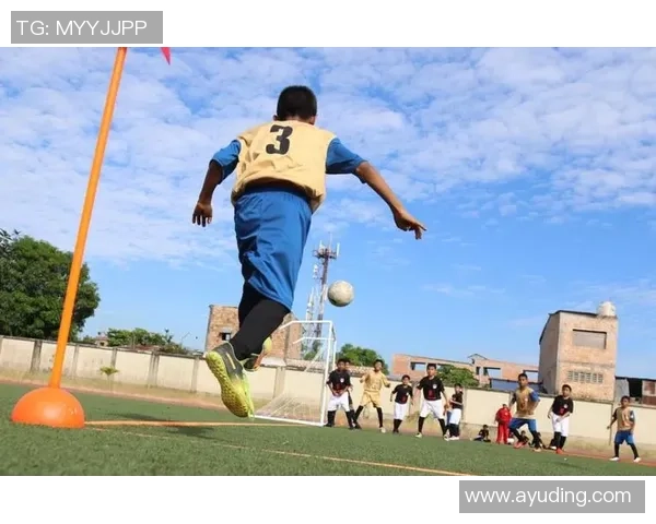 陆丰足球球星成长之路与家乡热情支持下的拼搏与辉煌 陆丰足球球星成长之路与家乡热情支持下的拼搏与辉煌