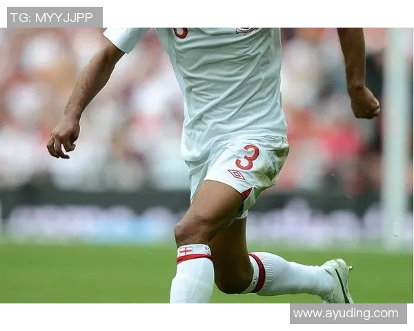 足球巨星壁纸合集 球员风采尽在其中 展现顶级球技与魅力瞬间 足球巨星壁纸合集 球员风采尽在其中 展现顶级球技与魅力瞬间